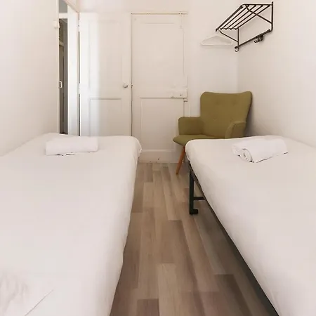 Apartment Parlamient River View By Homing